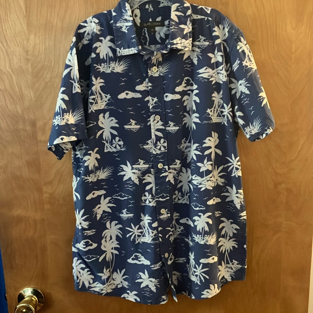 Slate & Stone Blue and White Casual Button Down Shirt